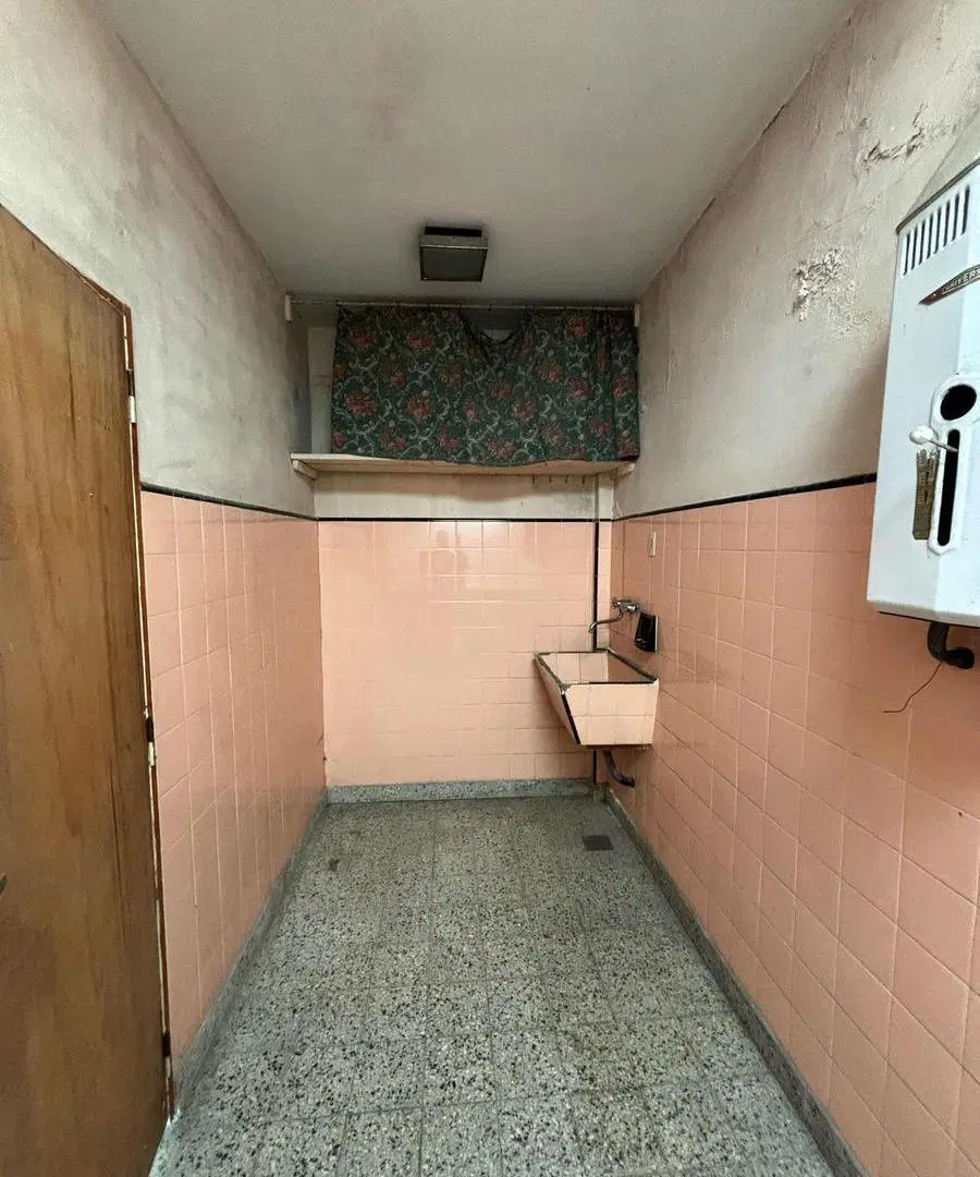 Casa en venta - 4 Dormitorios 2 Baños - 303mts2 - La Matanza 4