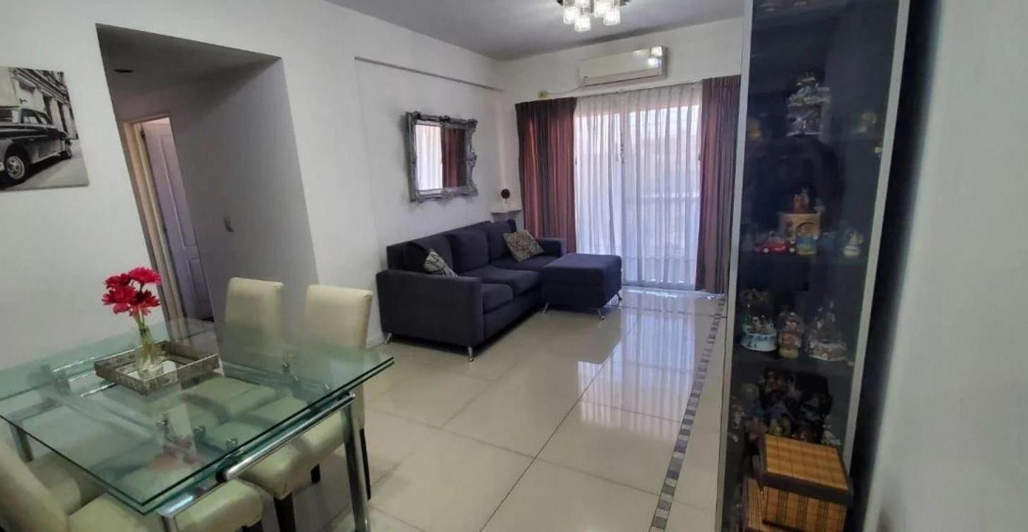 Departamento en venta - 2 Dormitorios 2 Baños - Liniers