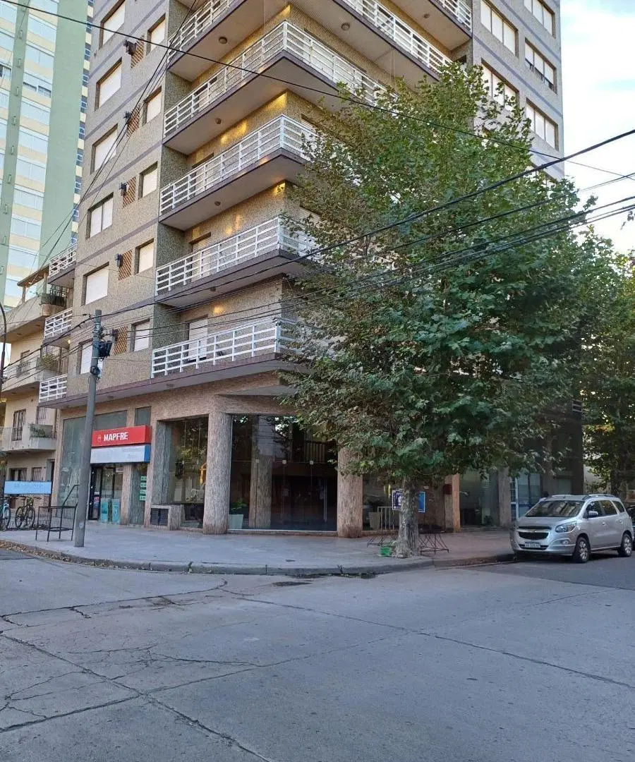 Departamento en venta - 2 Dormitorios 2 Baños - Cochera - 74Mts2 - Miramar 5