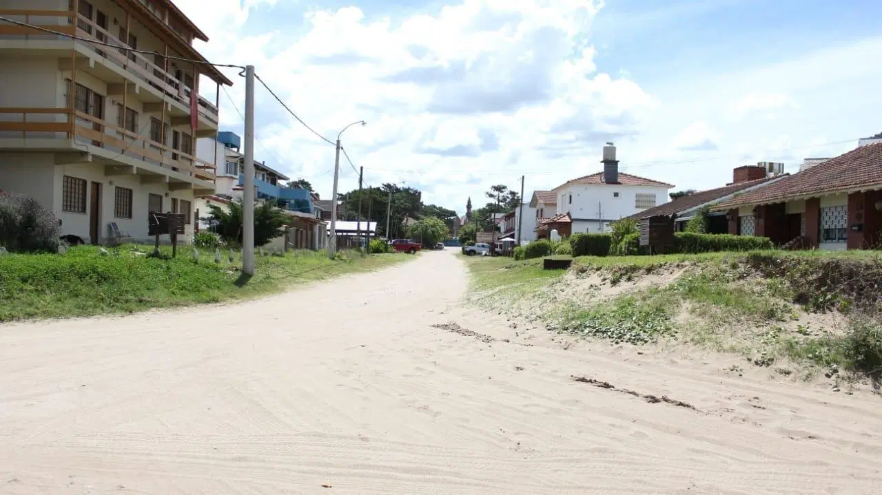 Departamento en venta - 2 Dormitorios 1 Baño - Cochera - 26Mts2 - Villa Gesell 5