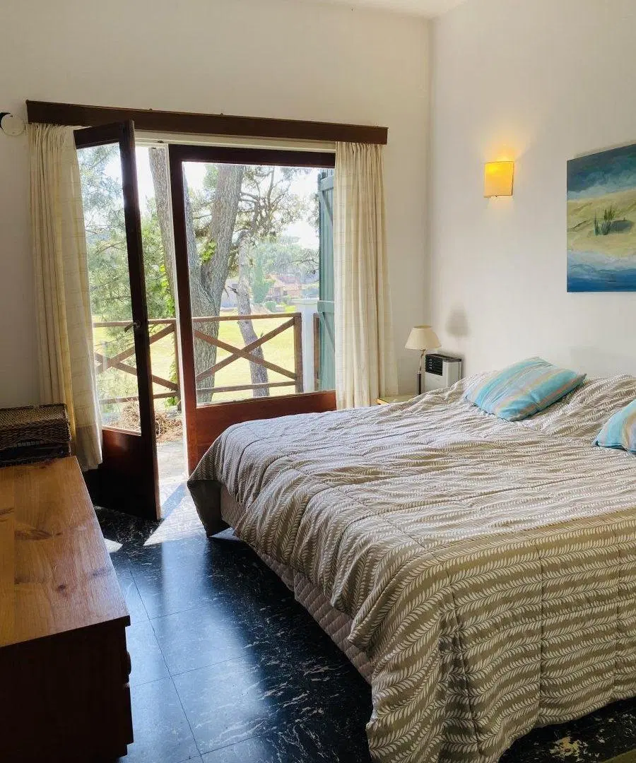 Casa en venta - 4 Dormitorios 3 Baños - 1100mts2 - Pinamar 3