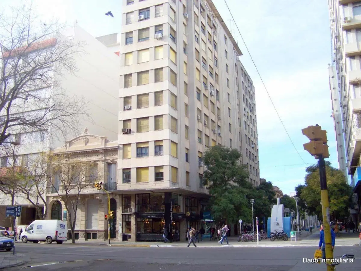 Oficina en venta - Hall 6 Oficinas 2 Baños - 120Mts2 - Bahía Blanca 3