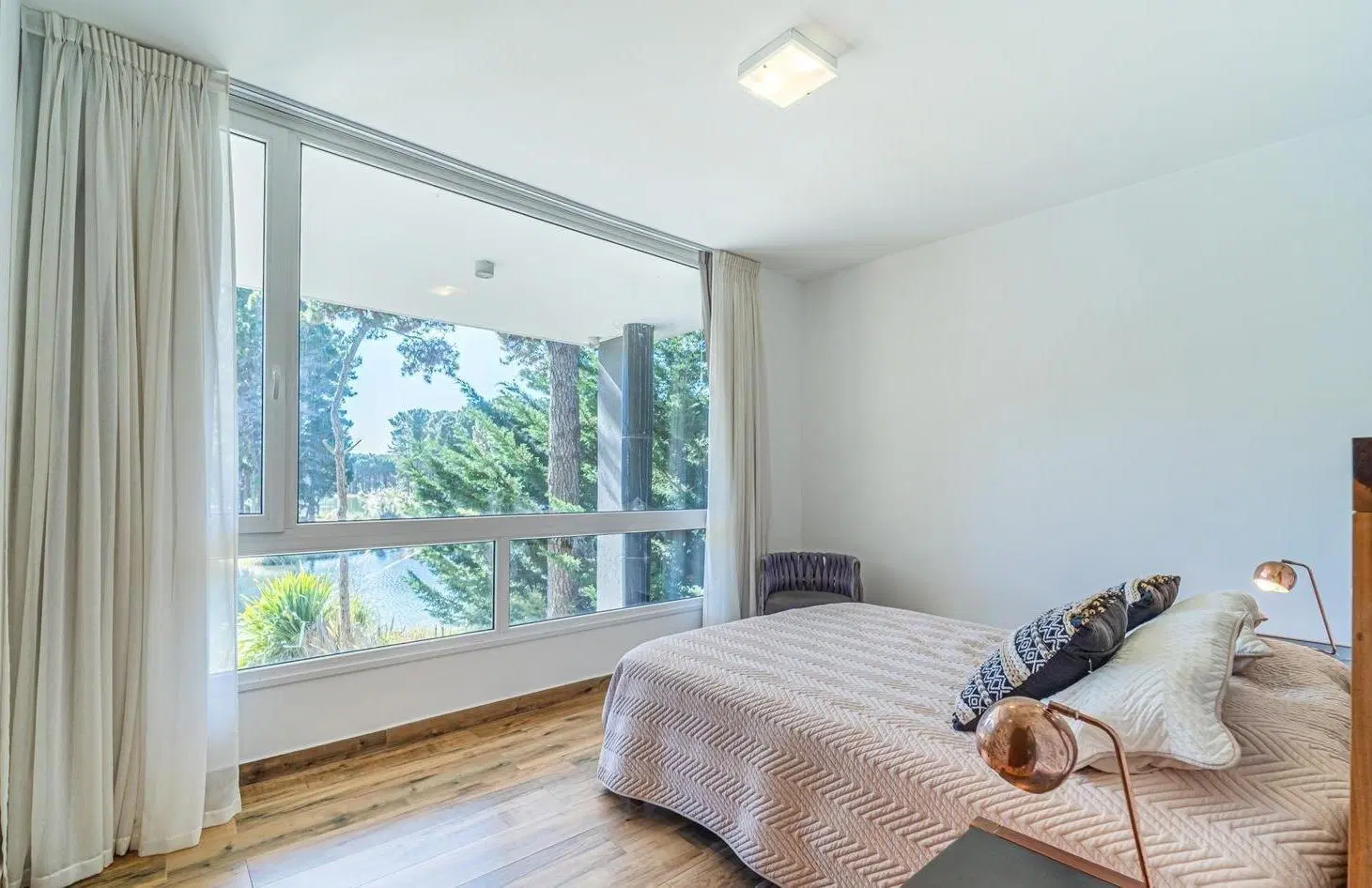 Casa en venta - 4 Dormitorios 2 Baños - Pinamar 3