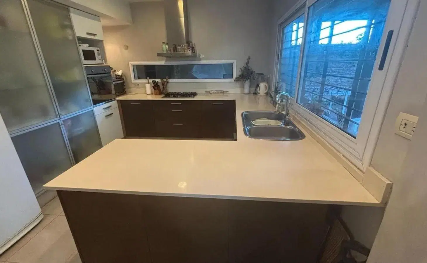 Casa en venta - 4 Dormitorios 3 Baños - Castelar 3