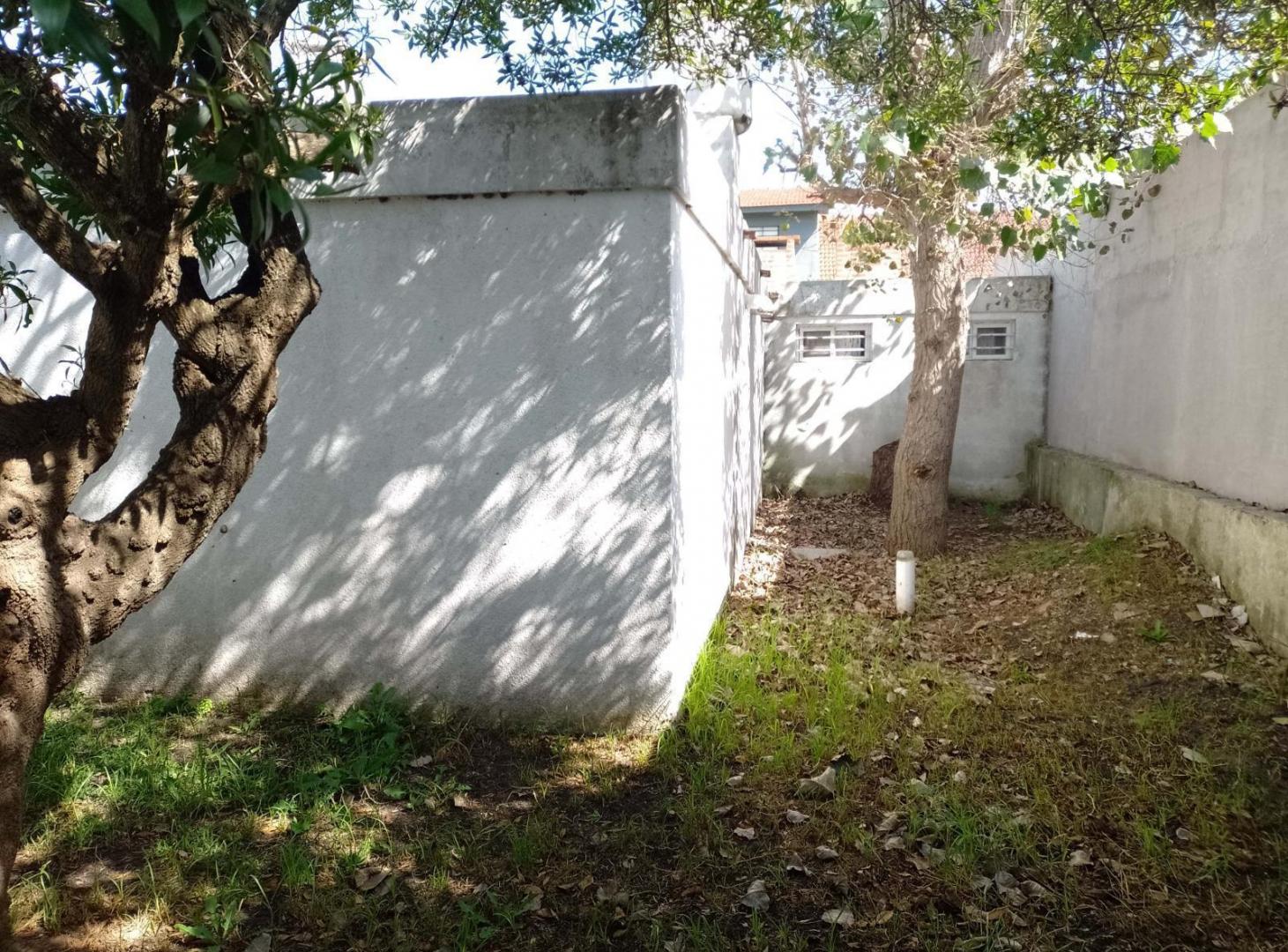 Casa en venta - 4 Dormitorios 2 Baños - Cochera - 450Mts2 - Mar del Tuyú