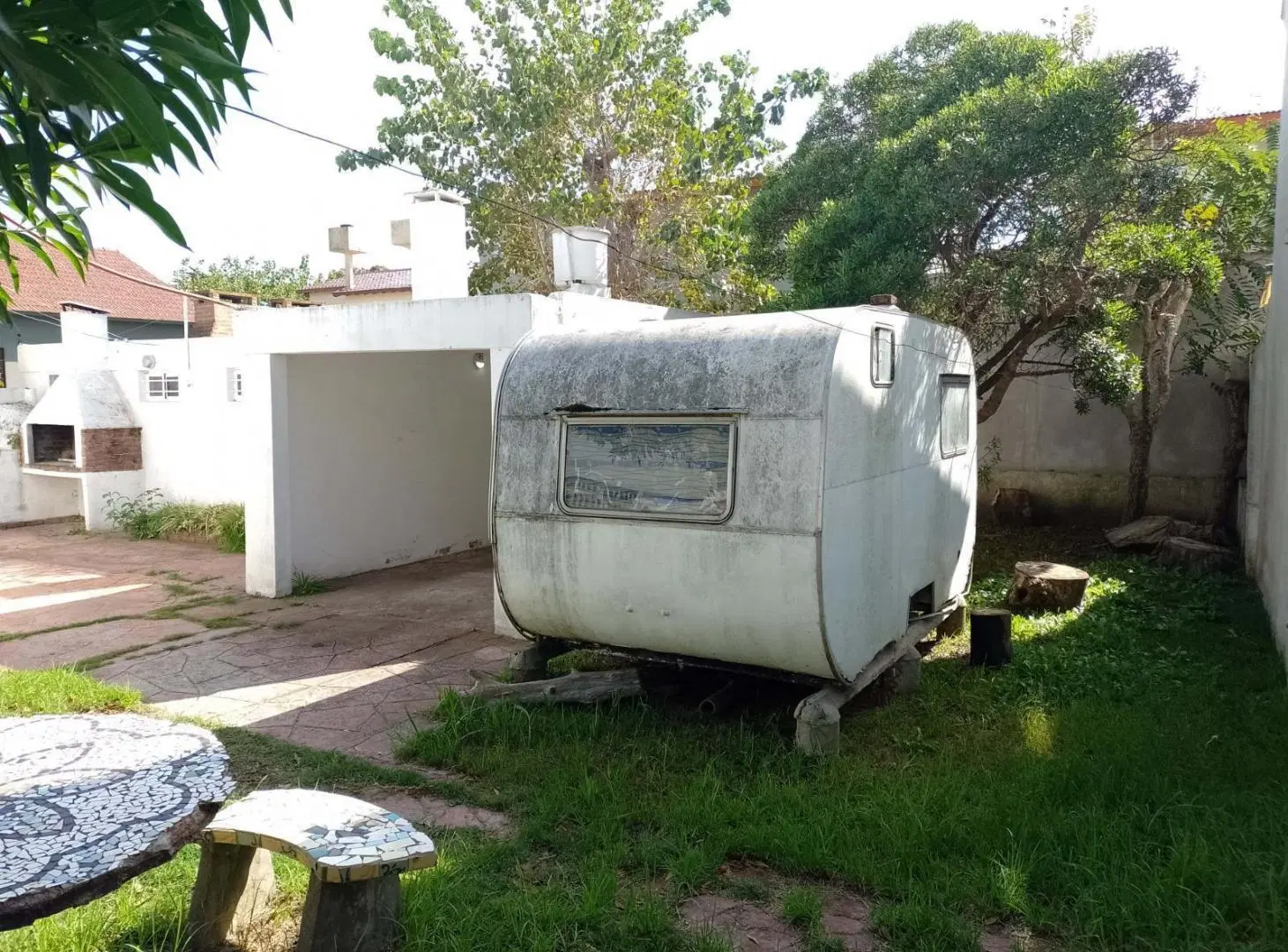 Casa en venta - 4 Dormitorios 2 Baños - Cochera - 450Mts2 - Mar del Tuyú 3