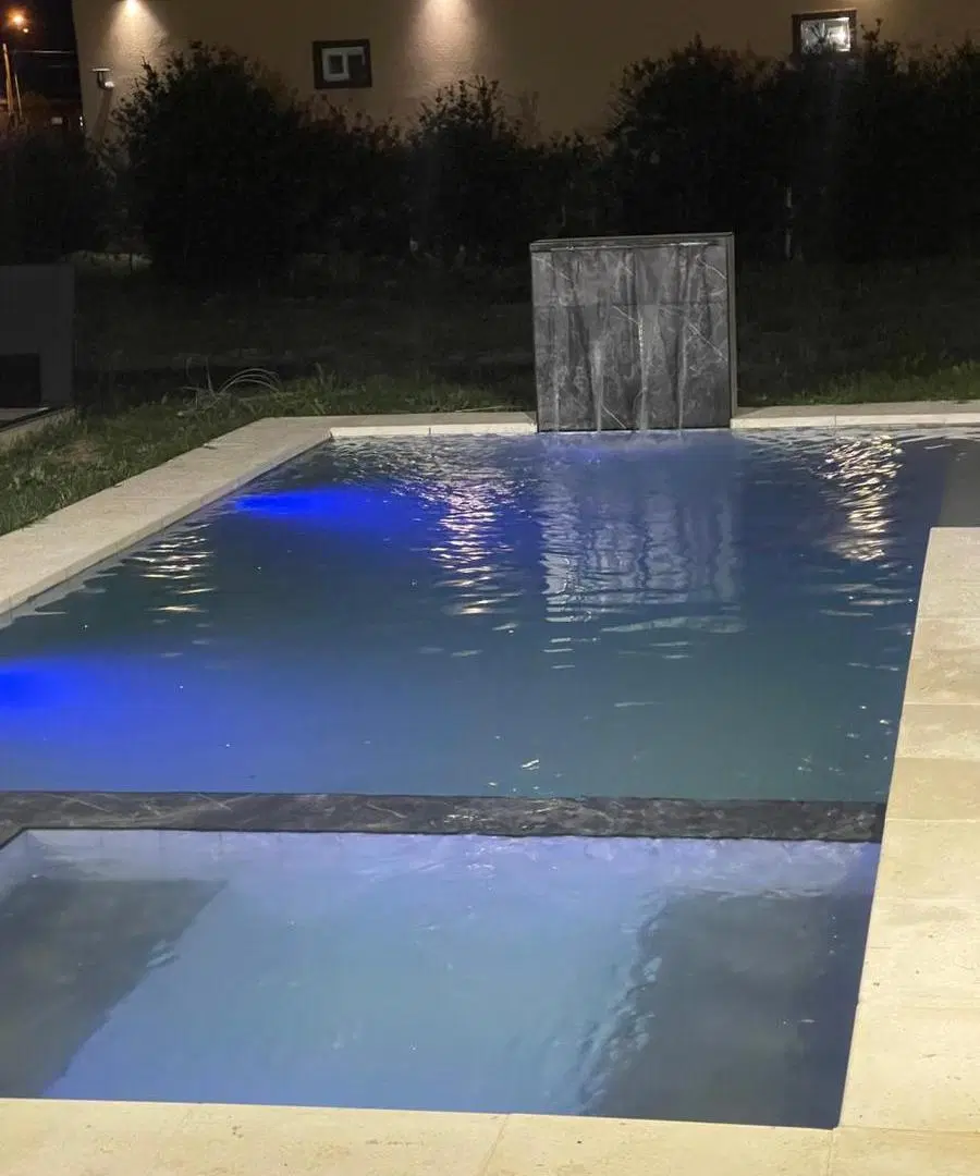 Casa en venta - 2 Dormitorios 2 Baños - Coronel Brandsen 3
