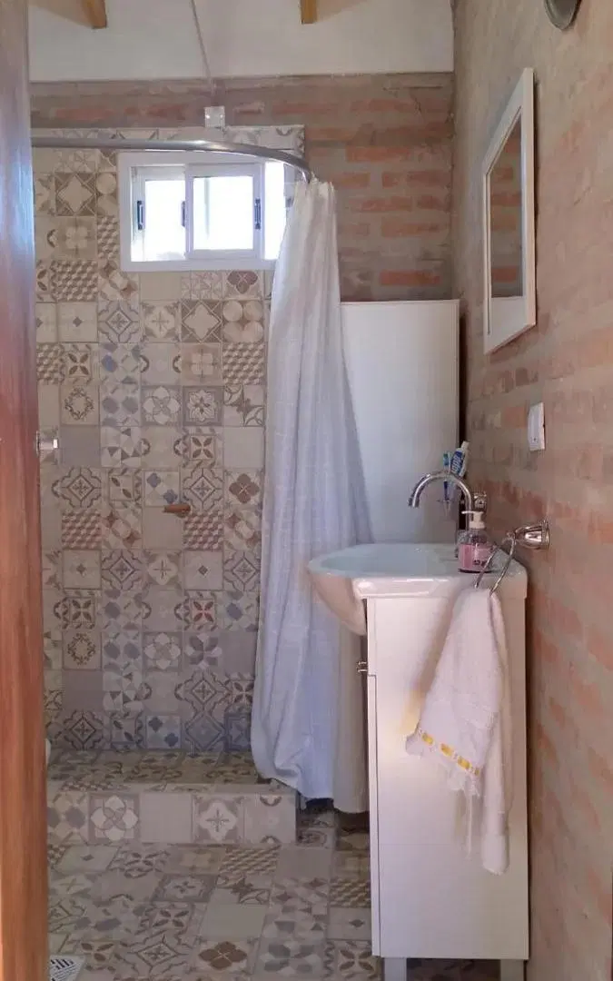 Casa en venta - 2 Dormitorios 1 Baño - Zárate 3