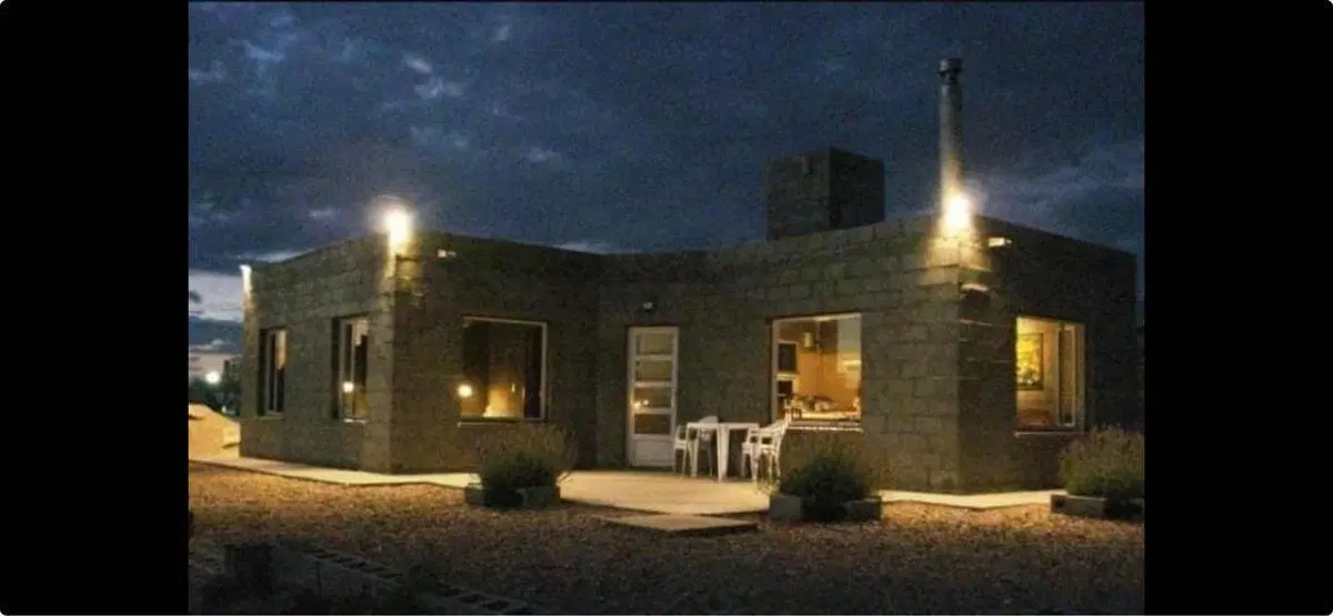 Casa en venta - 2 Dormitorios 1 Baño - 398Mts2 - Playas Doradas 3