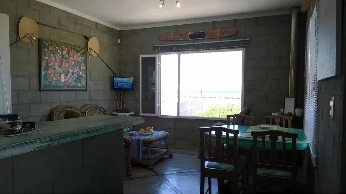 Casa en venta - 2 Dormitorios 1 Baño - 398Mts2 - Playas Doradas 2
