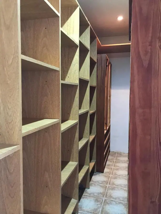 Casa en venta - 5 dormitorios 3 baños - Cocheras - 300mts2 totales - Berazategui 4