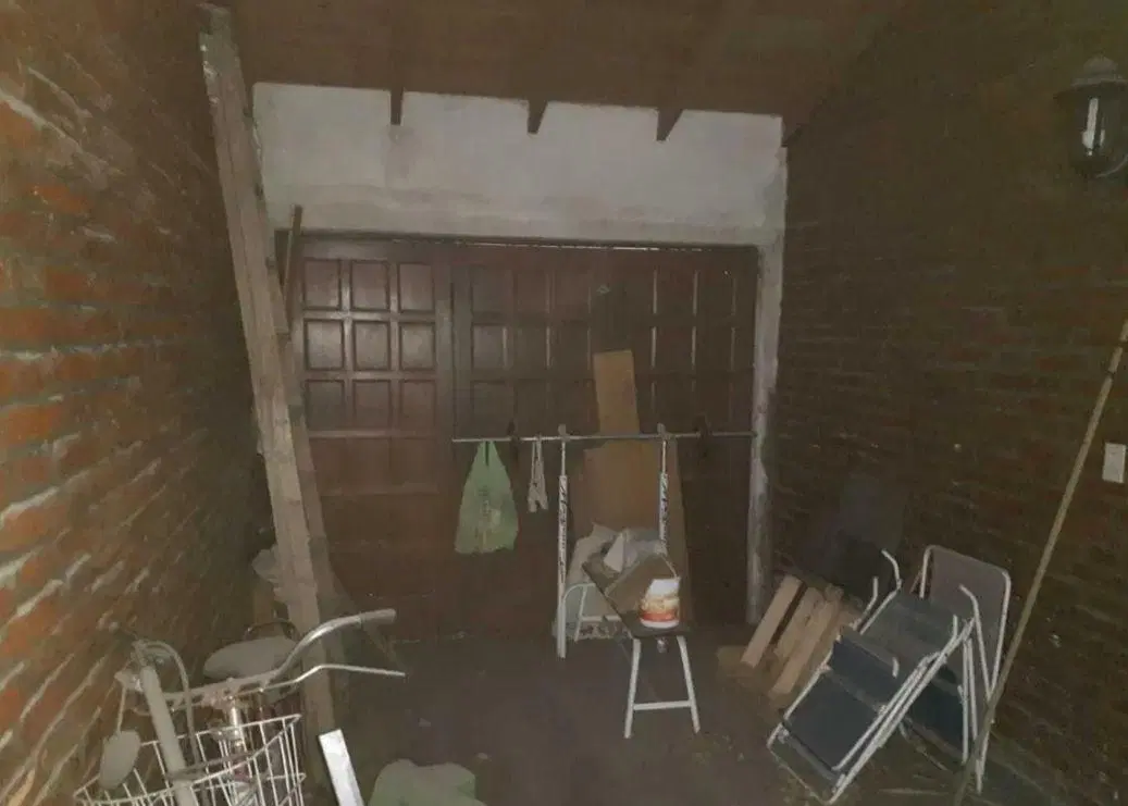 Casa en venta - 2 dormitorios 1 baño 1 cochera - La Plata[FINANCIADA] 2