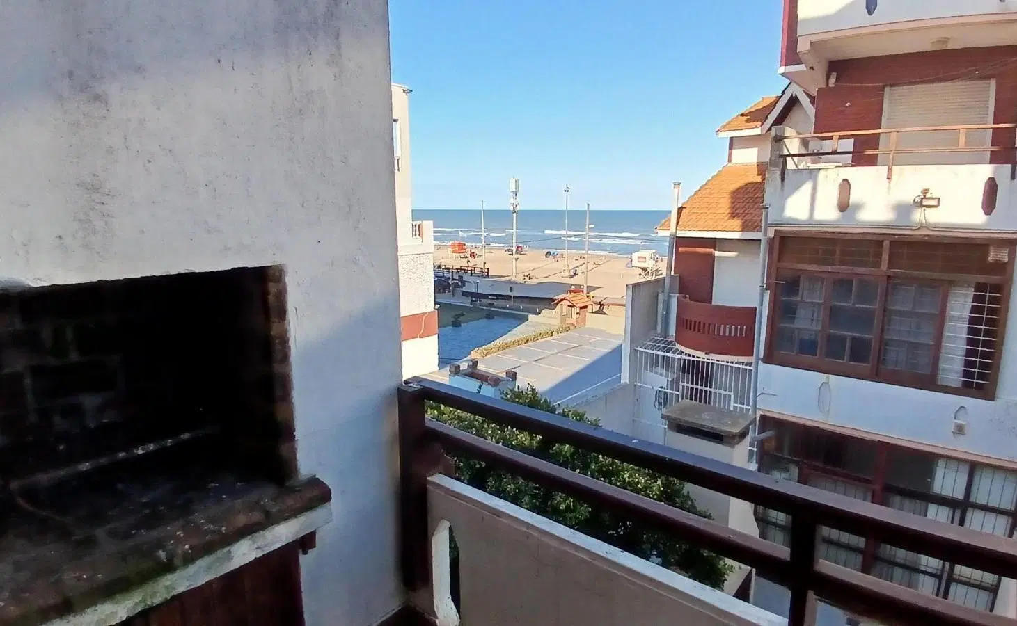 Departamento en venta - 2 Dormitorios 2 Baños - Villa Gesell 2
