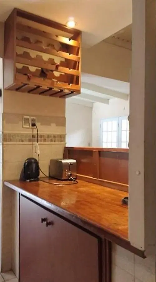 Casa en venta - 3 dormitorios 1 baño 1 cochera - 300mts2 totales - Manuel B. Gonnet 3