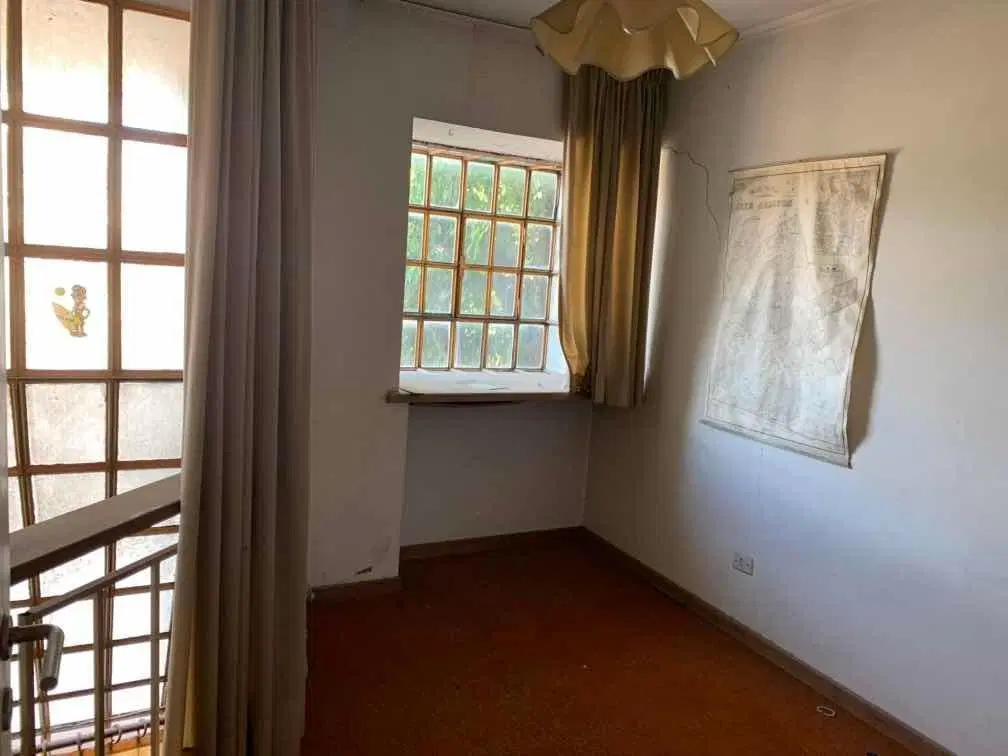 Casa en venta - 3 dormitorios 2 baños - 110mts2 - Tres Arroyos 4