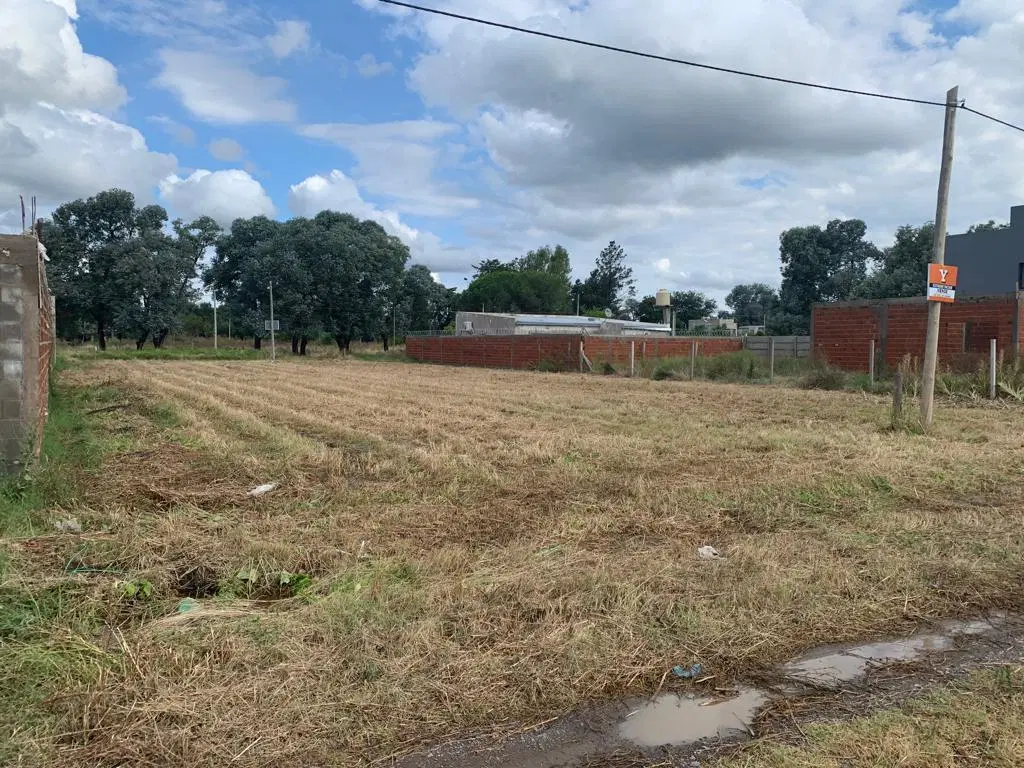 Terreno en venta - 667mts2 - Los Hornos, La Plata 5