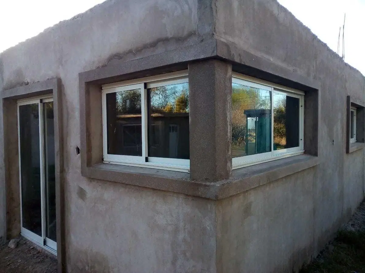 Casa en venta - 2 habitaciones 2 baños - 1 cochera - 411 M² - Mar Del Tuyú 1