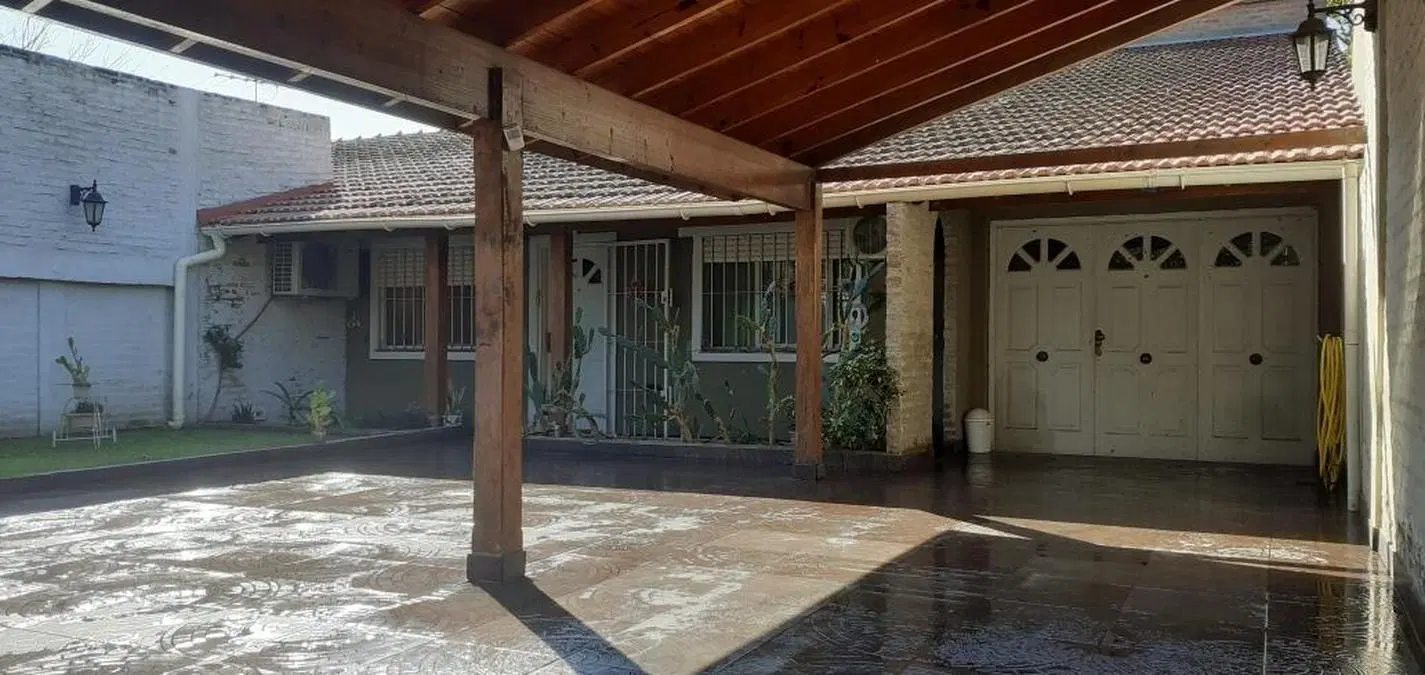 Casa en venta - 2 Dormitorios 1 Baño - Cochera - 350Mts2 - Paso del Rey, Moreno 5