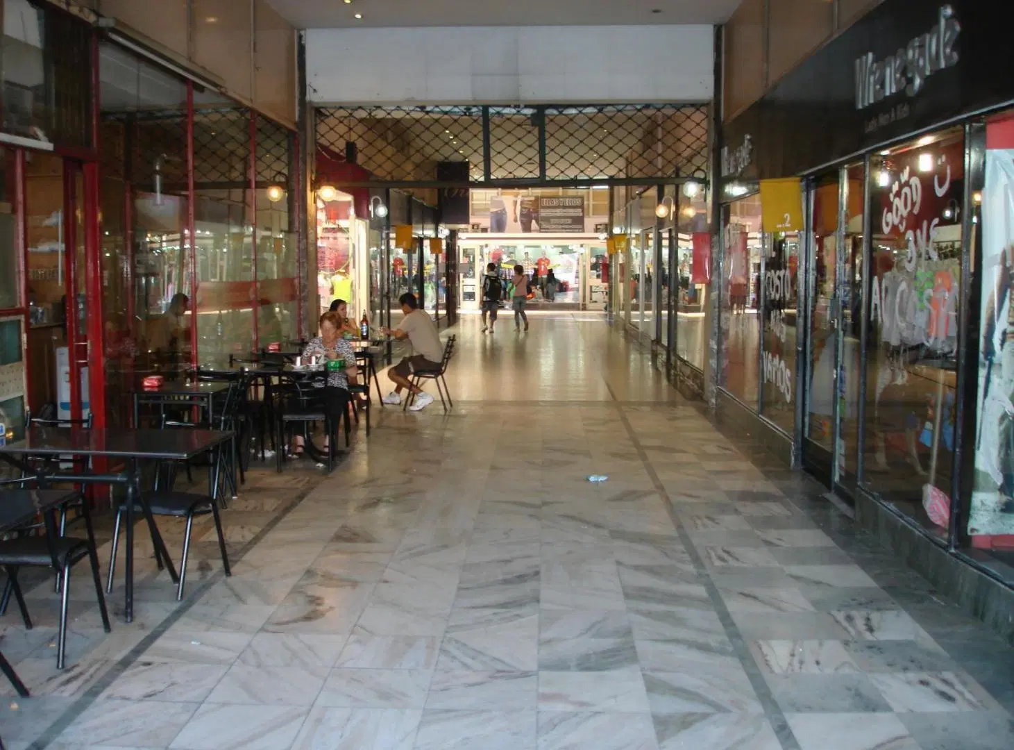 Local en venta - 1 Ambiente - Flores 2