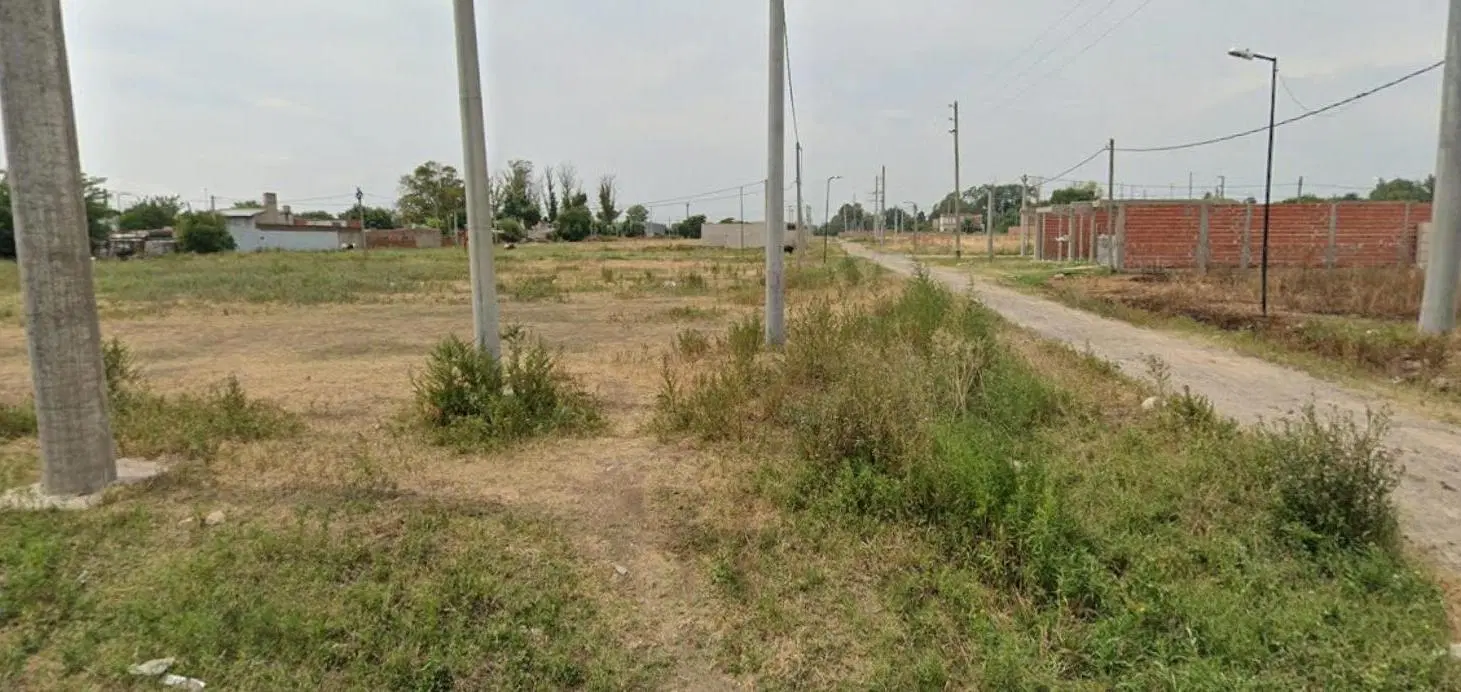 Terreno en venta - 337.05mts2 - La Plata 3