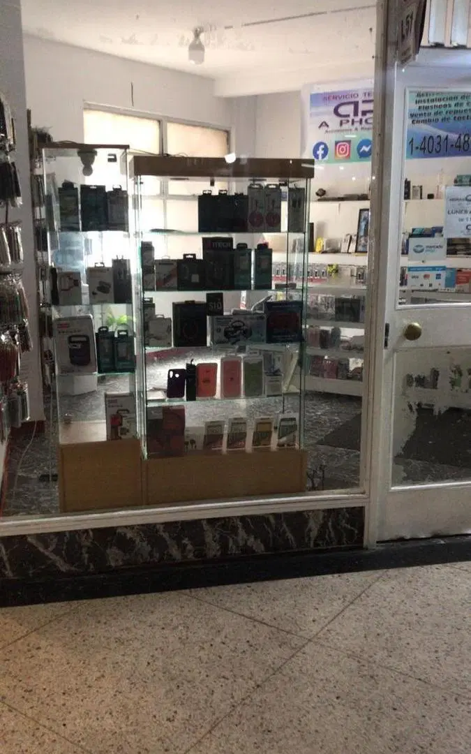Local en venta - 1 Ambiente - Flores 3