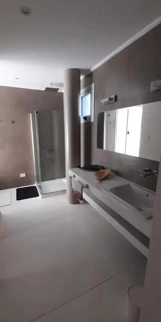Casa en venta - 3 Dormitorios 4 Baños - General Belgrano 2