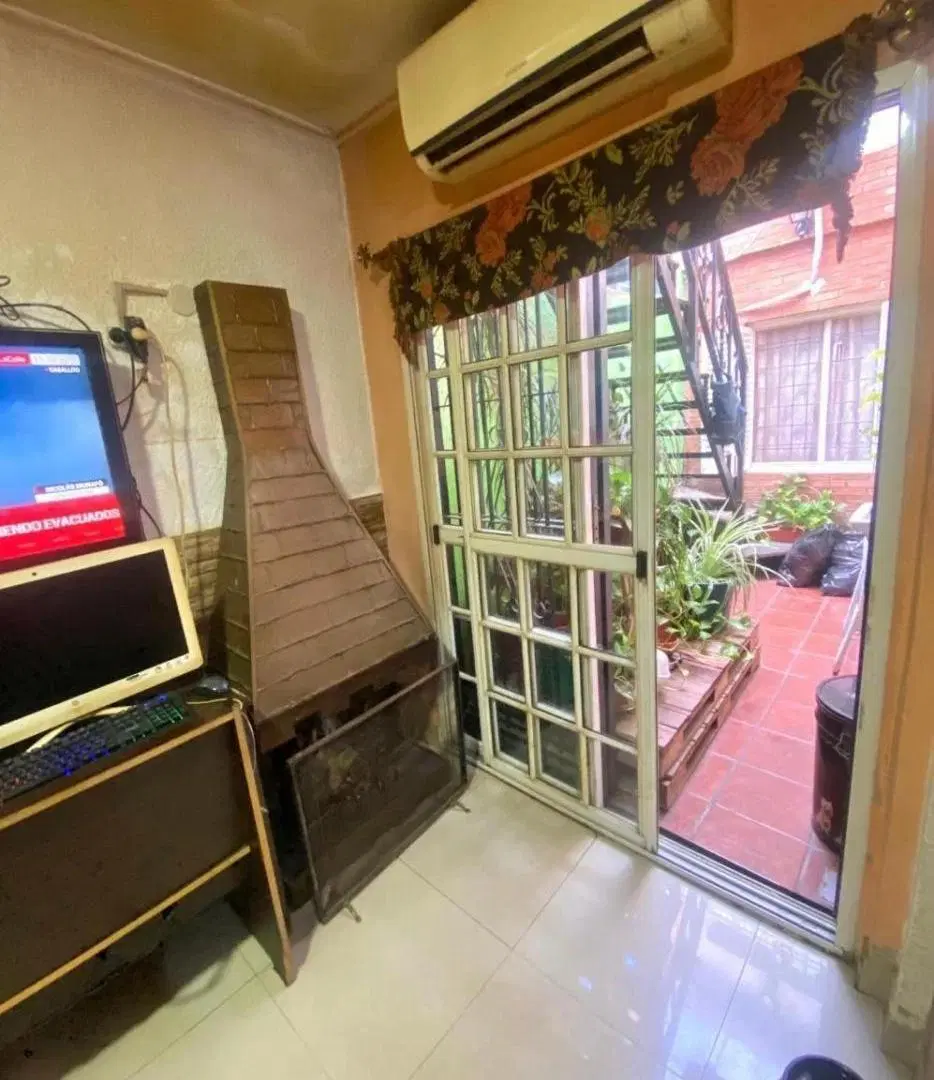 Departamento en venta - 3 Dormitorios 2 Baños - Ramos Mejía 2
