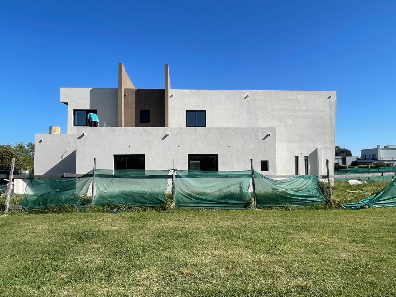 Casa en venta - 3 Dormitorios 3 Baños - Greenville Polo & Resort
