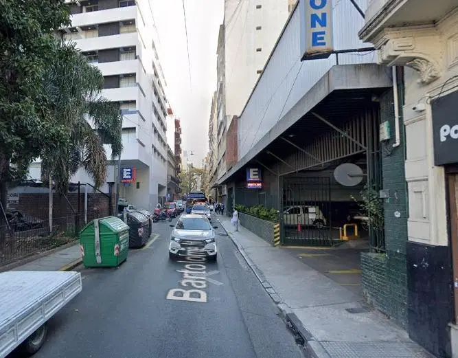 Cochera en venta - 13Mts2 - Congreso 8