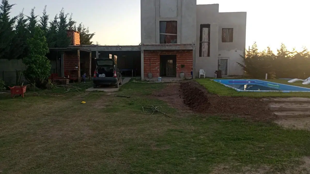 Casa en venta - 3 Dormitorios 2 Baños 2 Cocheras - 1000Mts2 - Baradero 5