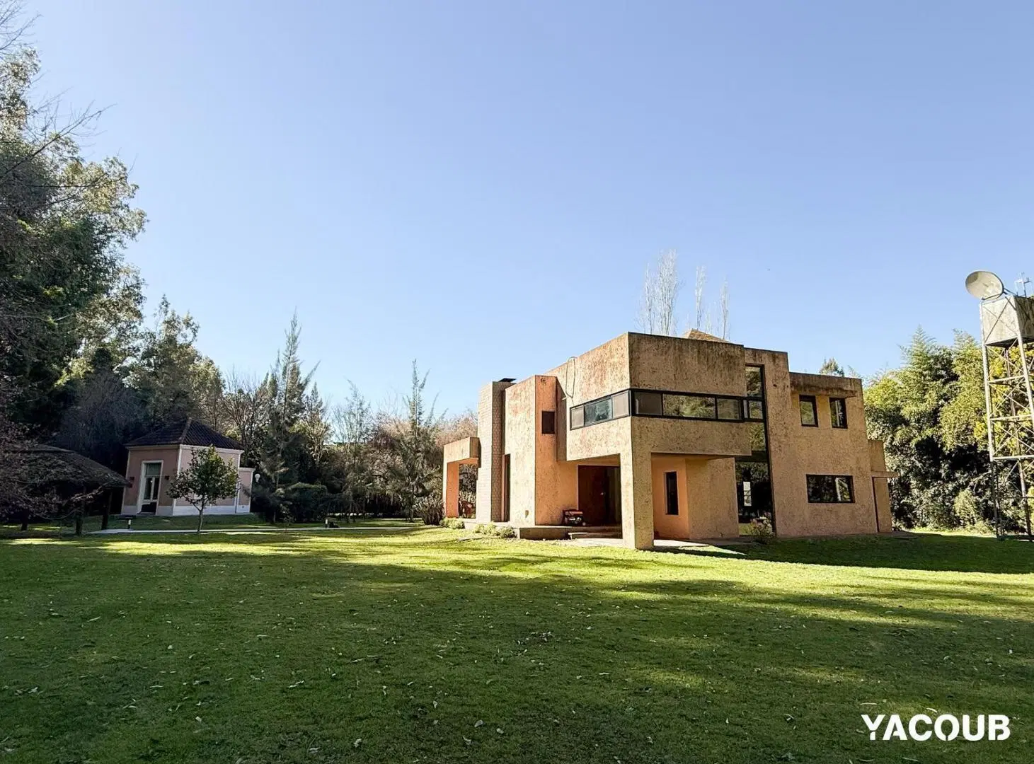 Casa en venta - 1 Dormitorio 2 Baños - Coronel Brandsen 2