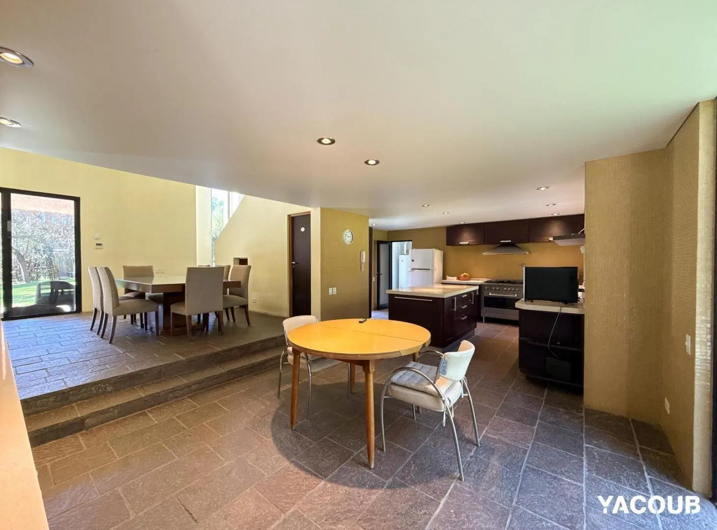 Casa en venta - 1 Dormitorio 2 Baños - Coronel Brandsen 1