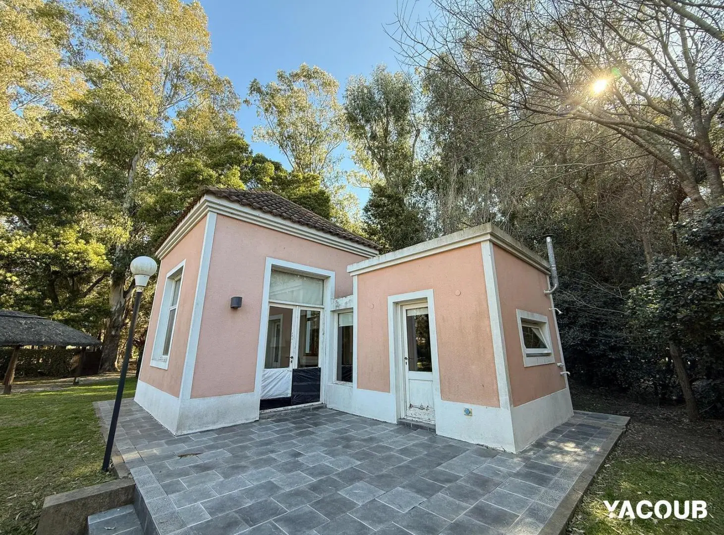 Casa en venta - 1 Dormitorio 2 Baños - Coronel Brandsen 5
