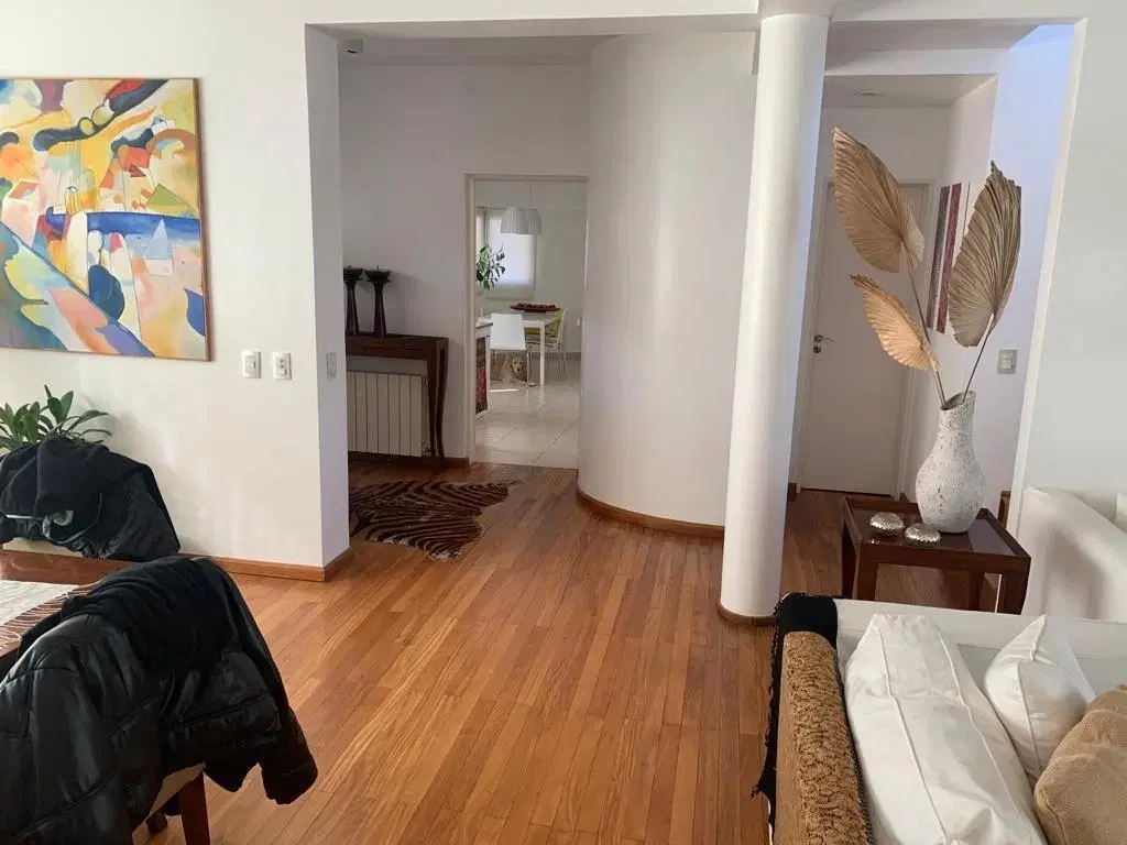 Casa en venta - 3 Dormitorios 3 Baños - 1113mts2 - Guillermo Hudson 5