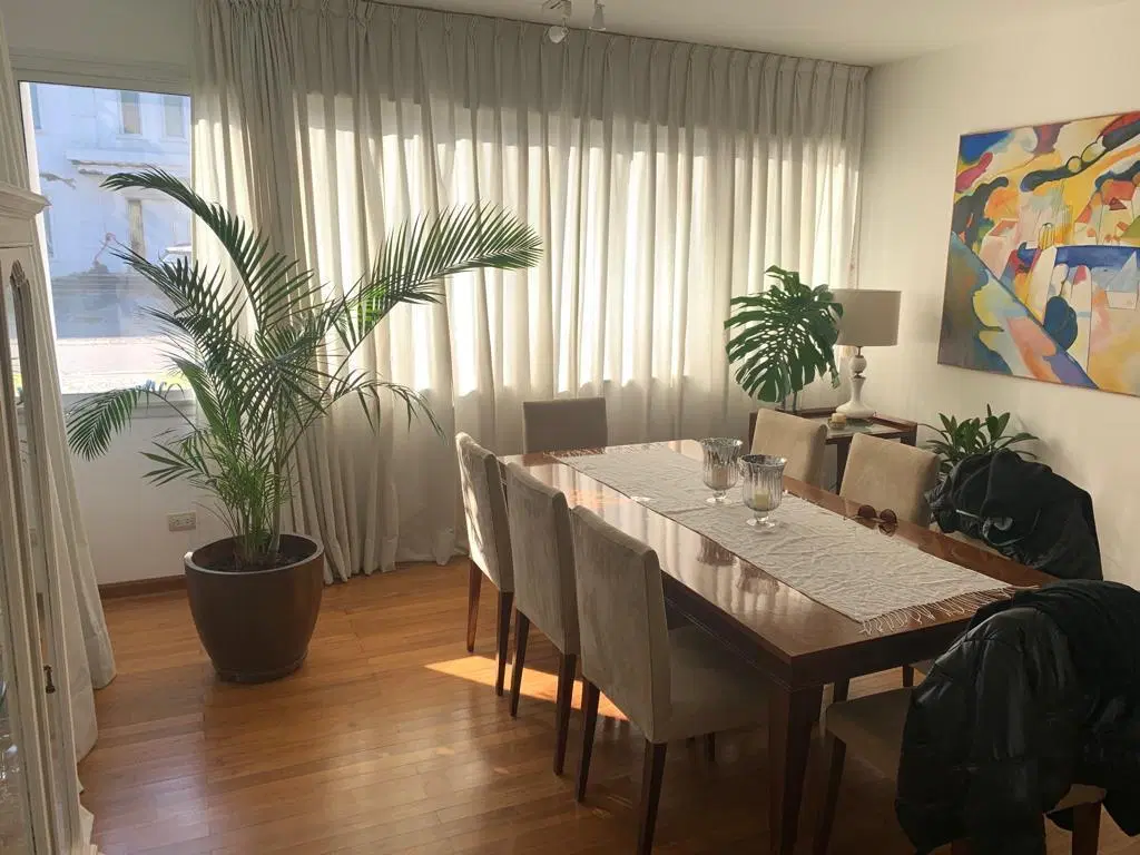 Casa en venta - 3 Dormitorios 3 Baños - 1113mts2 - Guillermo Hudson 2
