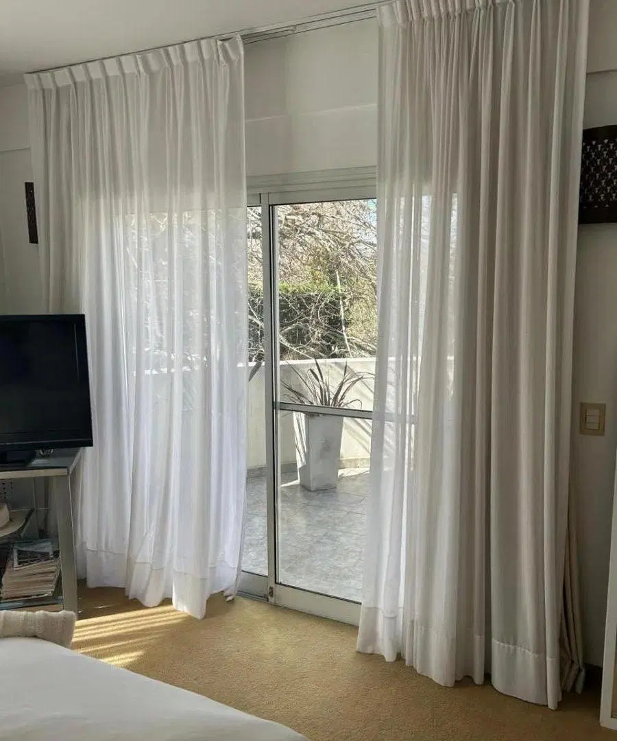 Casa en venta - 3 Dormitorios 3 Baños - 1113mts2 - Guillermo Hudson 3