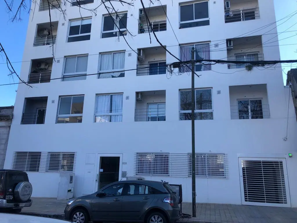 Cochera en venta - 15mts2 - La Plata 2