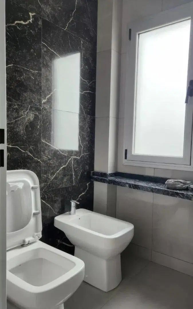 Casa en venta - 3 Dormitorios 4 Baños - Cocheras - 700Mts2 - El Rebenque, Presidente Perón, Guernica 2