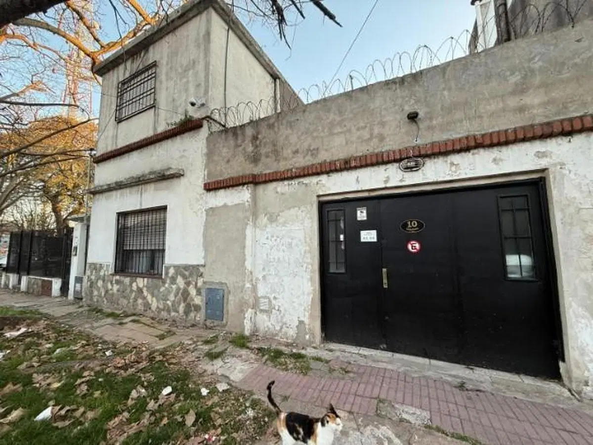 Casa multifamiliar en venta - 201Mts2 - Bernal 4