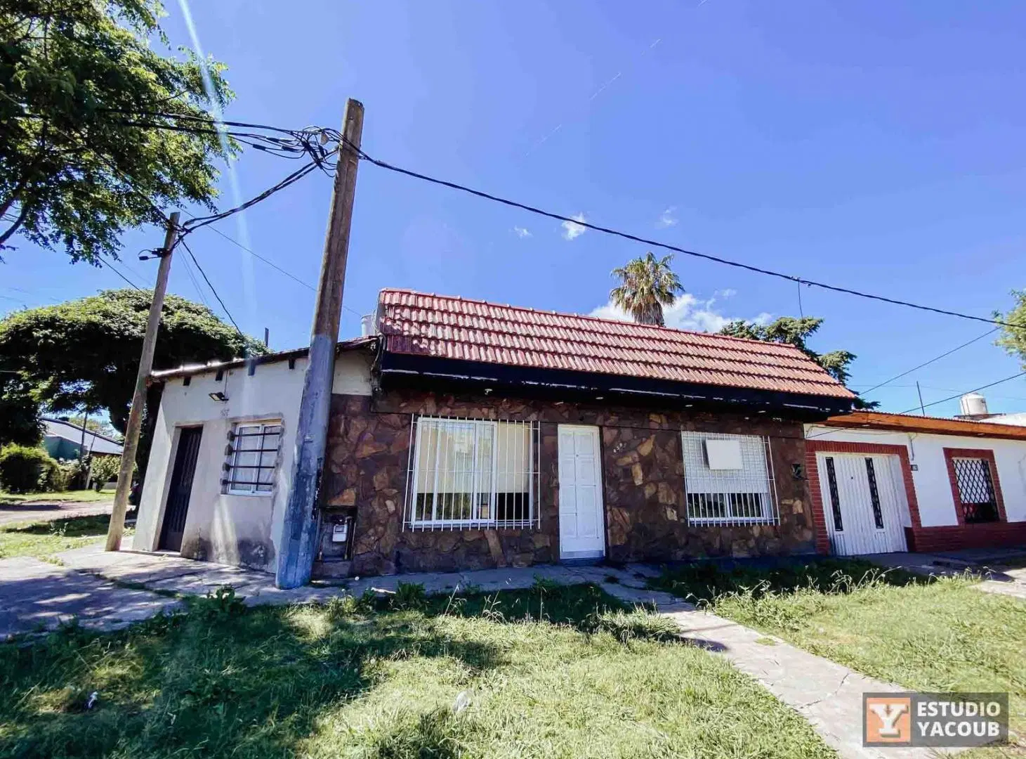 Casa en venta - 2 Dormitorios 2 Baños - 230Mts2 - Villa Elvira, La Plata 5