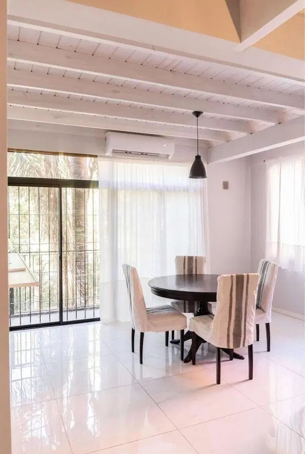 Edificio Comercial en venta - 4 Departamentos 2 Locales - 500Mts2 - Canning 2