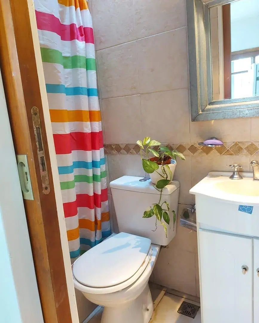 Casa en venta - 3 Dormitorios 3 Baños - Cochera - 235Mts2 - Castelar 5