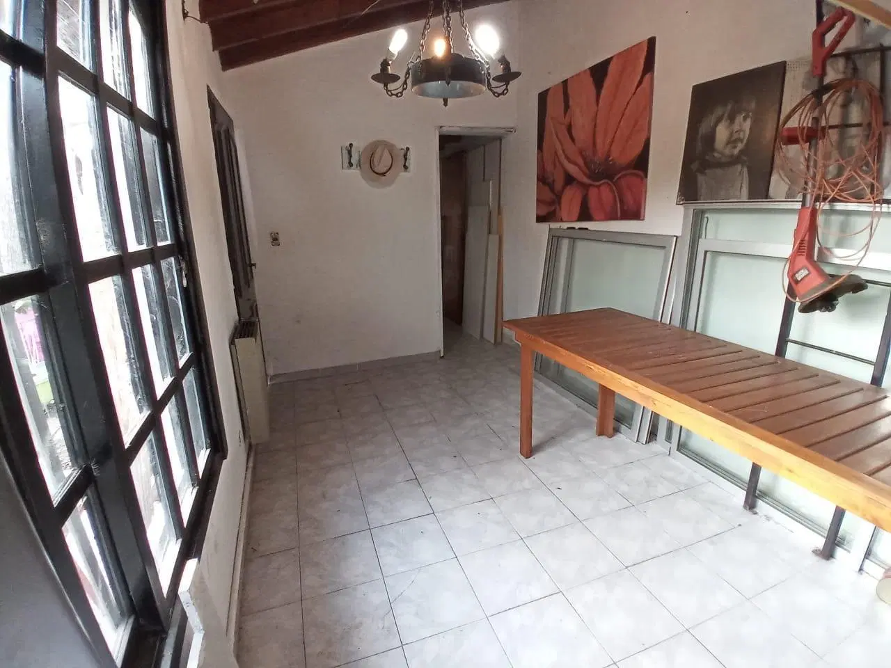Casa en venta - 3 Dormitorios 3 Baños - Cochera - 235Mts2 - Castelar 4