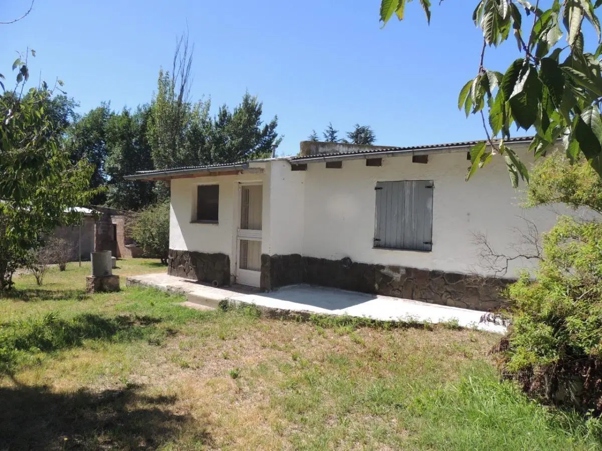 Casa en venta - 3 Dormitorios 3 Baños - 1200mts2 - Sierra De La Ventana 2
