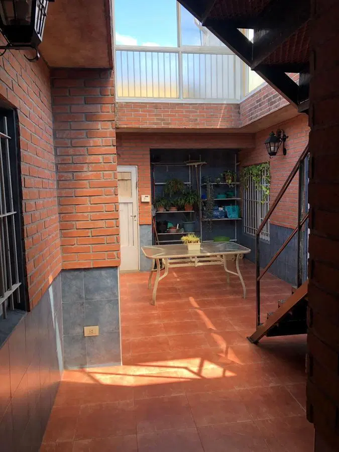 Casas y galpón en venta - 2 dormitorios 1 baño c/u - 350 mts2 - Boulogne 1