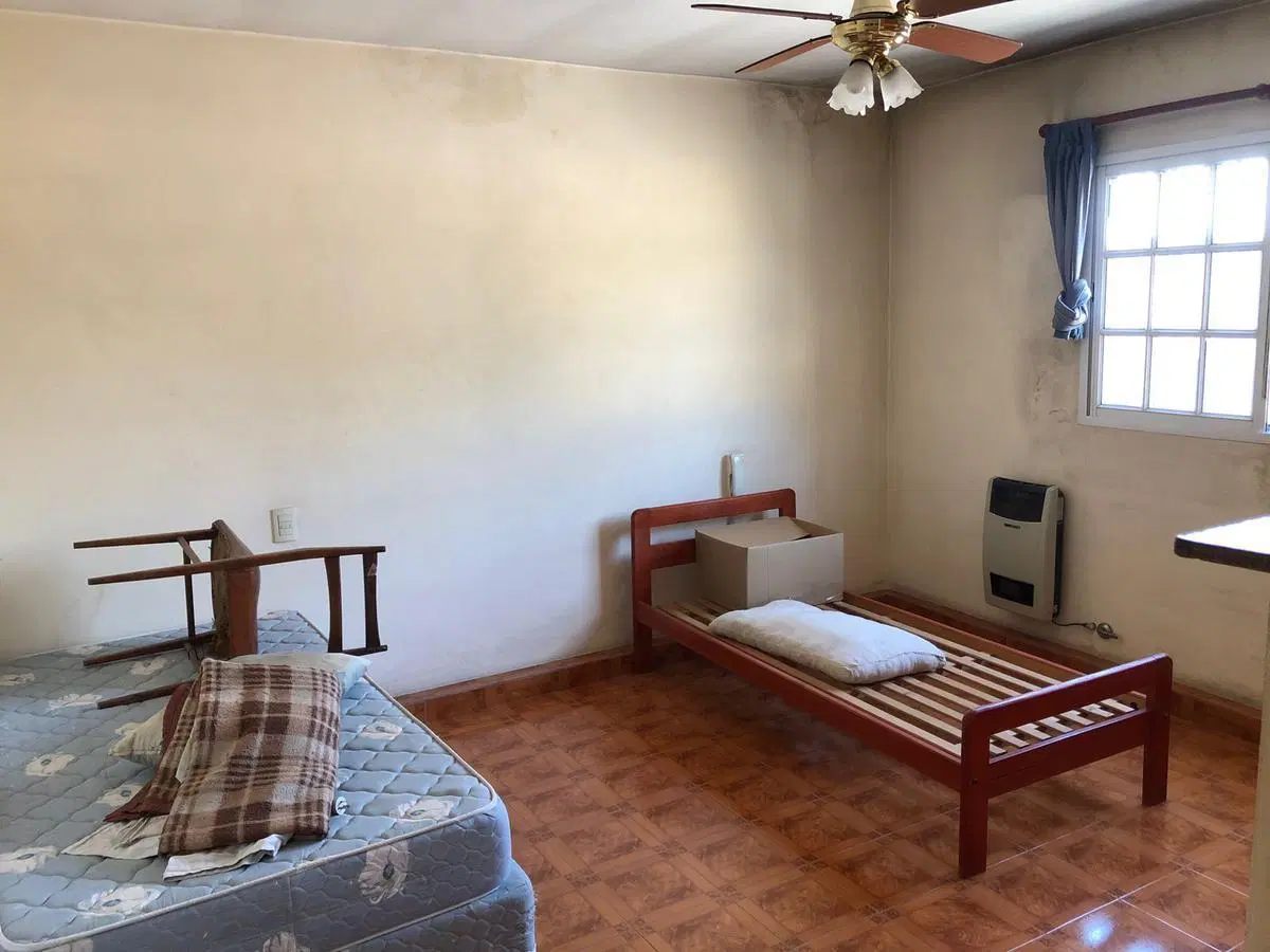 Casas y galpón en venta - 2 dormitorios 1 baño c/u - 350 mts2 - Boulogne 5