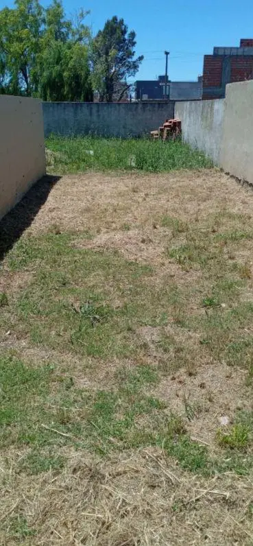 Casa en venta - 1 dormitorio 1 baño - 150mts2 - Necochea 4