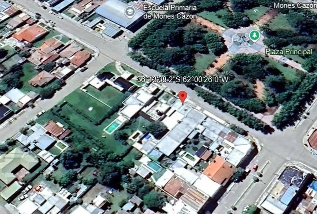 Casa en venta - 5 Dormitorios 3 Baños - Locales - 400Mts2 - Pehuajó 1