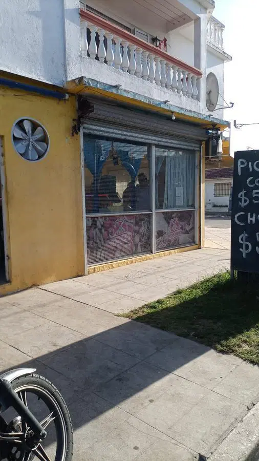 Local en venta - 55mts2 - Mar Del Tuyú 3