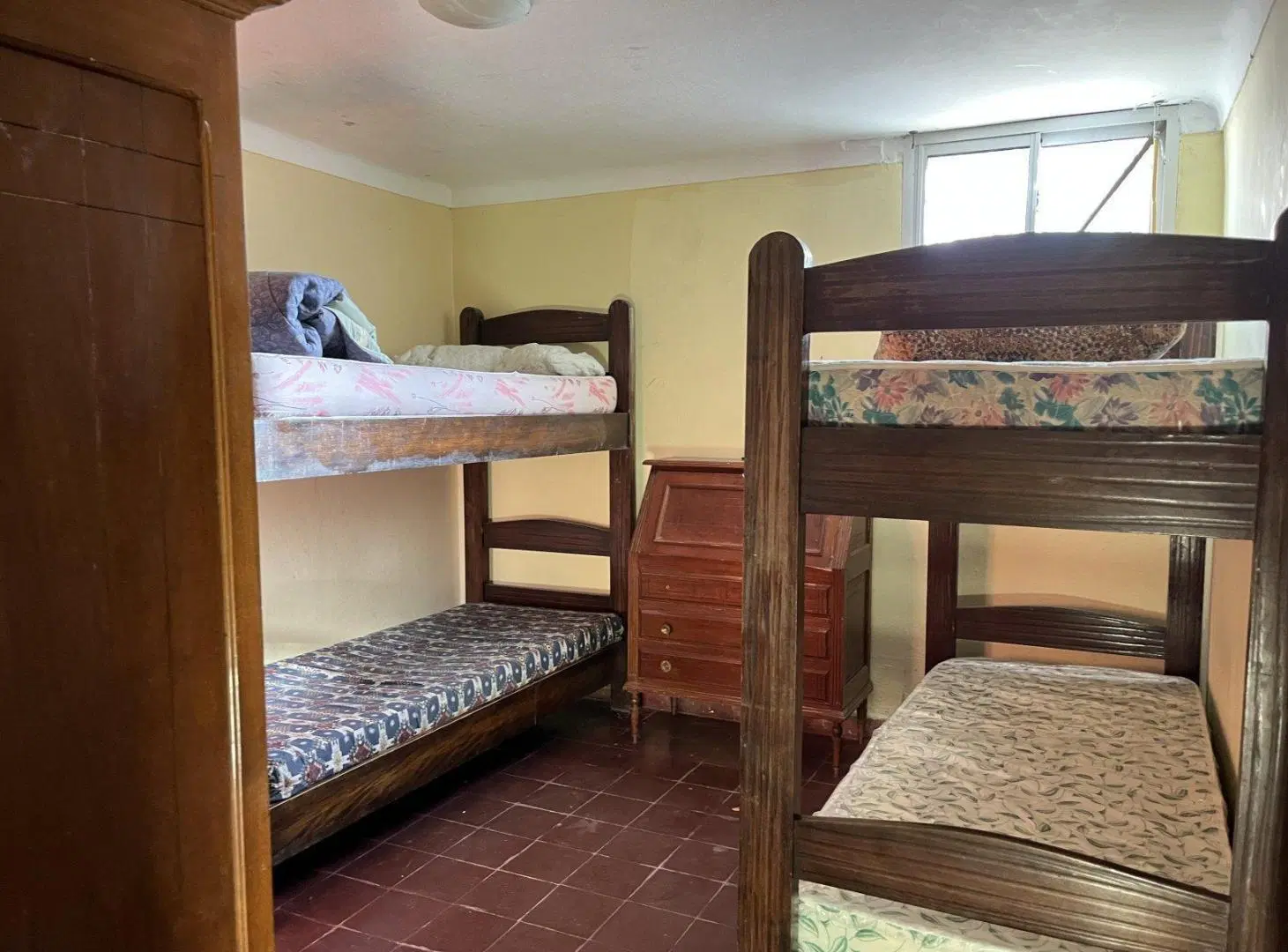 Casa en venta - 6 Dormitorios 4 Baños - 296mts2 - Pinamar 8